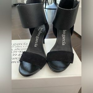 Pedro Garcia black suede ankle strap sandals. Size 36 (6).